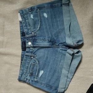 NWT Lucky brand boyfriend shorts. Midrise. Waist fits more like a 29-30.